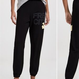 FREECITY BLACK SWEATPANTS